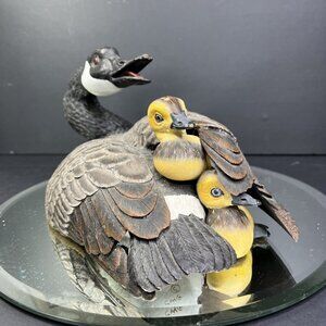 Gosset Wildlife Collection Canada Goose With Chicks 150/2000 Figurine ** READ CA